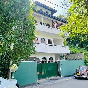 Nine Kandy
